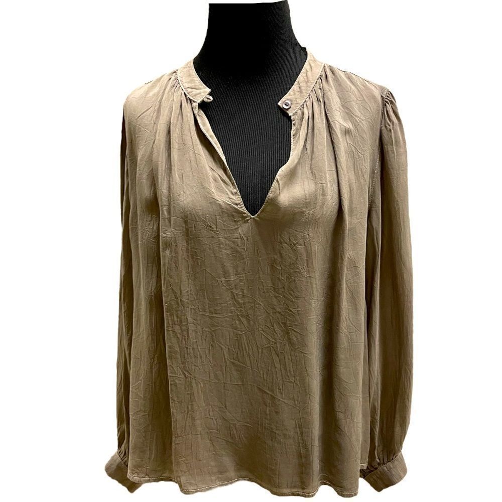 Maven West Long Sleeve Keyhole Top! NWOT